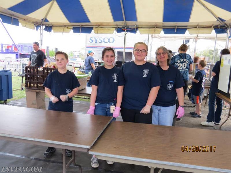 4/20/17-Opening Day James, Mia, Naomi, and Michelle
